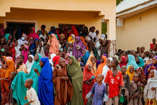Métamorphose Artistique : Réinvention de la Calligraphie Arabe dans le Design Moderne